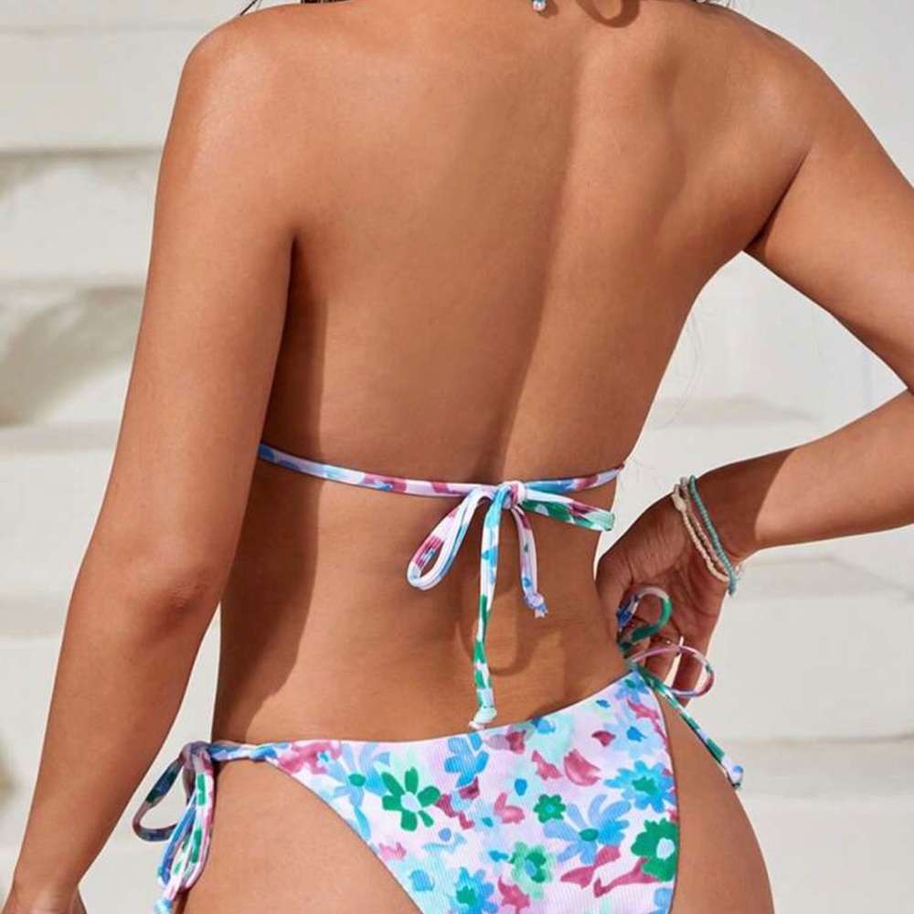 large bikini set - Picture 2 of 2